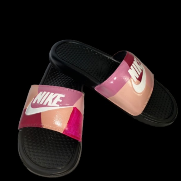 Monochromatic slides - Picture 2 of 2